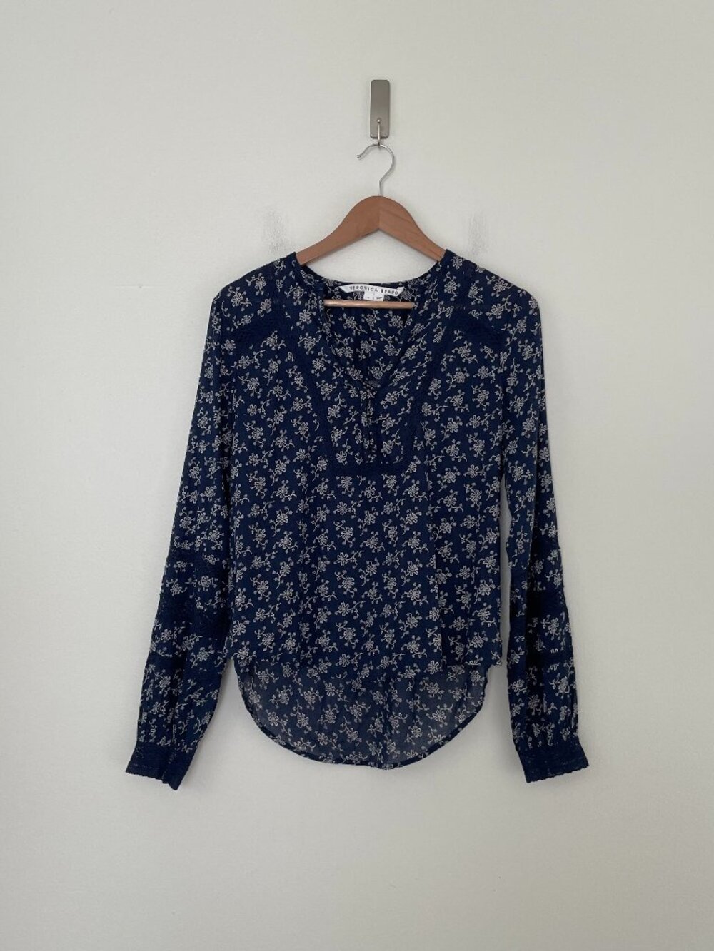 Veronica Beard Kent Navy Blue Cotton Floral Embroidered Top Size 4